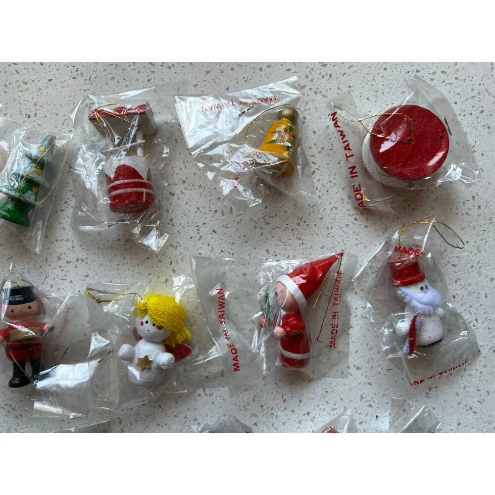 20 Vintage Wooden Christmas Trees Ornaments Taiwan Original Wrapping Santa